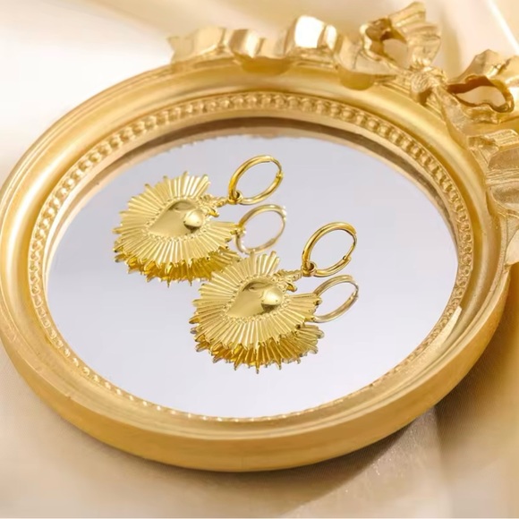 “Sacred Heart” Fiery Floral Radiating Bursting Jesus Mary Catholic Steel Earring - Picture 2 of 11